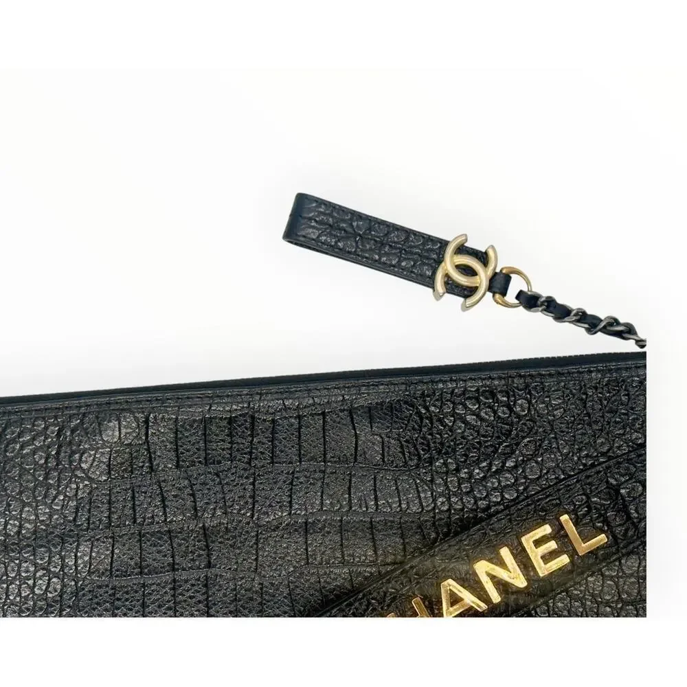 CHANEL elevate your